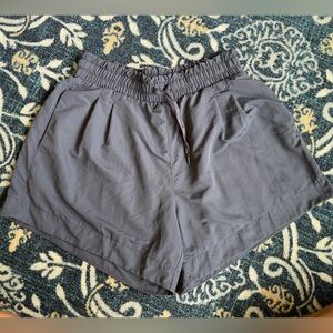 all in motion high-rise 4.25” shorts women’s xs slate